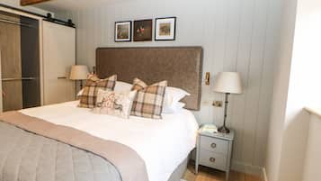 1 bedroom, individually decorated, individually furnished, free WiFi