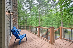 Interior - 2 Mi to Lake Harmony: Gem w/ Game Room & Deck (Lake Harmony)