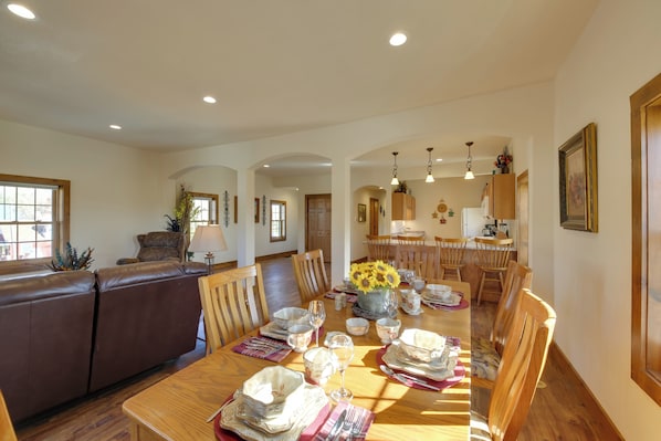 Apartment (3 Bedrooms) | Front of property