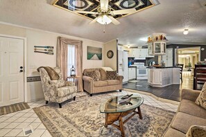 Interior - Broken Bow Home: 2 Mi to Beavers Bend State Park (Broken Bow)