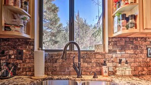 Interior - Heber-overgaard Cabin w/ Deck in National Forest! (Heber)