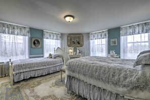 House (5 Bedrooms) | Interior