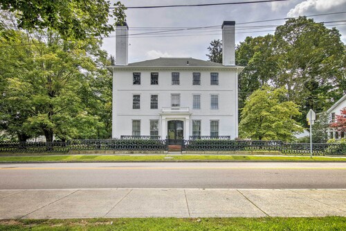Elegant Norwich House w/ Billiards Room & Ballroom