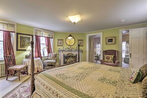 House (5 Bedrooms) | Interior
