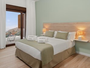 4 bedrooms, iron/ironing board, Internet, bed sheets