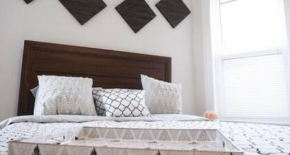 Elegant 3 Bedroom and 1 Bath Apartment