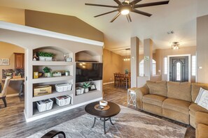 House (3 Bedrooms) | Interior