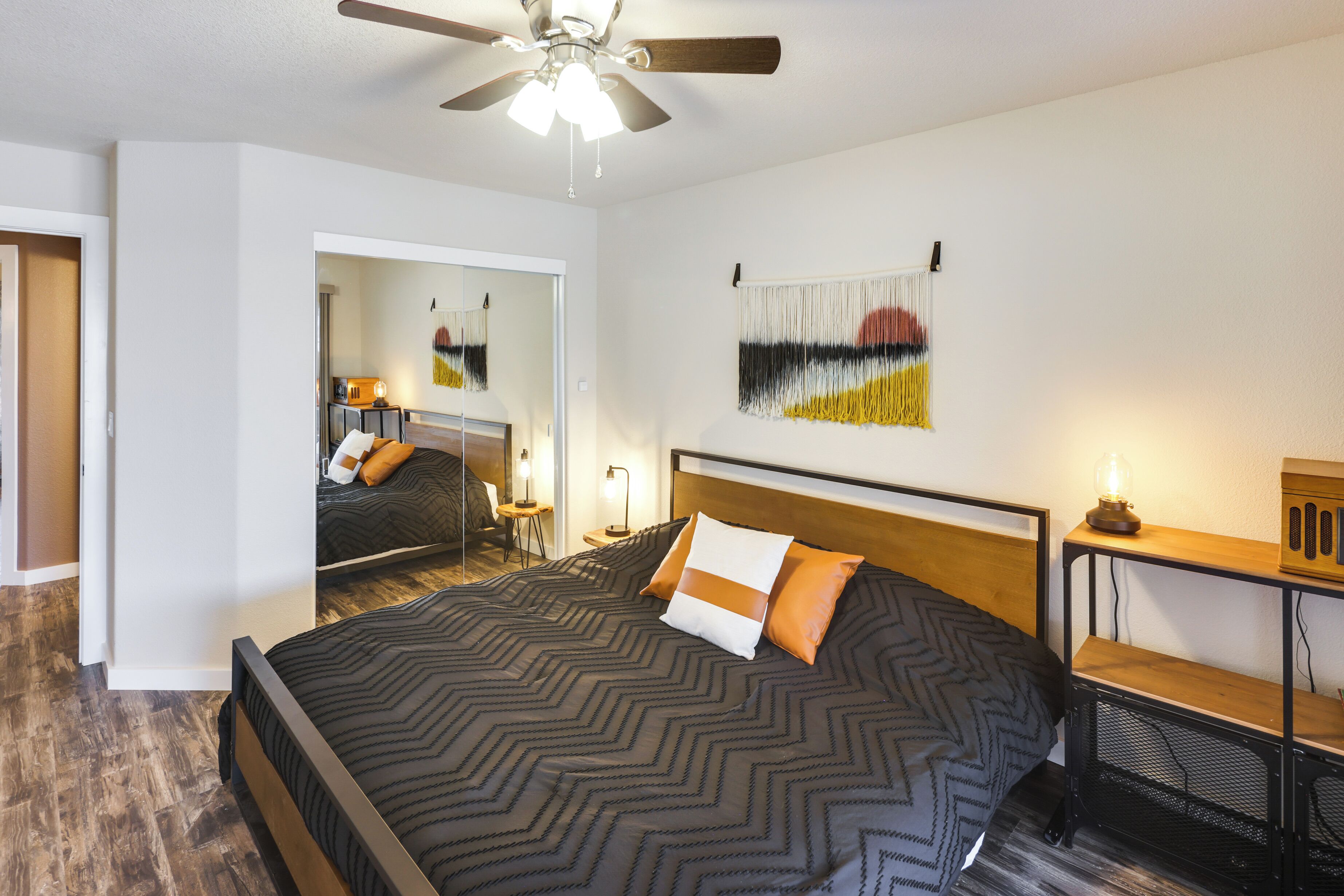 المنشأة من الداخل