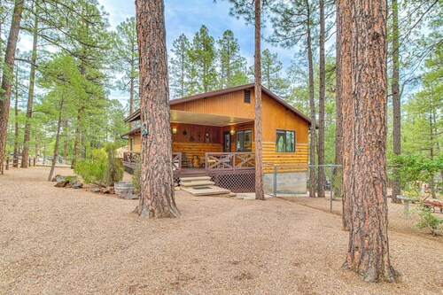 10 Mi to Show Low: Pinetop-lakeside Family Cabin!