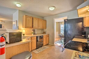 House (4 Bedrooms) | Interior - 9 Mi to Richmond: Sandston Home w/ Office (Sandston)