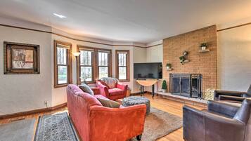 Rumah (5 Bedrooms) | Bagian depan properti