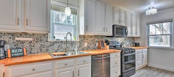 Minneapolis Retreat - 3 Mi to Mall of America