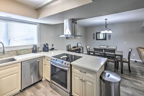 المنشأة من الداخل