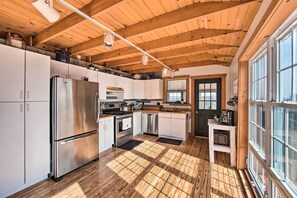 House (3 Bedrooms) | Interior - Rural Dutch Country Retreat - Private Hot Tub (Mount Pleasant Mills)