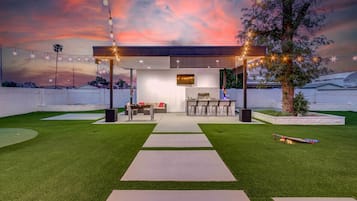 Hus (3 Bedrooms) | Utendørsservering