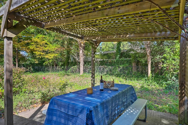 Apartment (0 Bedroom) | Interior - Guest Cottage on 1 Acre: 20 Mins to Asheville! (Black Mountain)