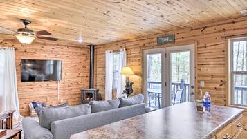 House (2 Bedrooms) | Interior