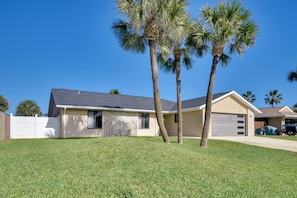 House (3 Bedrooms) | Front of property