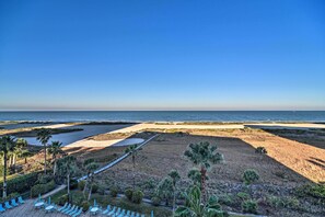 On the beach, beach towels - Beachfront Clearwater Condo w/ Community Pool (Clearwater Beach)