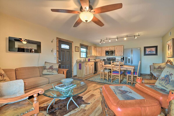 Apartment (2 Bedrooms) | Interior - Fort Worth Apt < 5 Mi to Downtown! (Fort Worth)