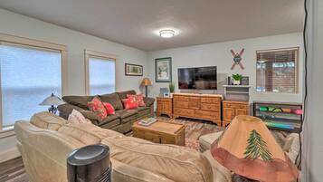 House (3 Bedrooms) | Interior