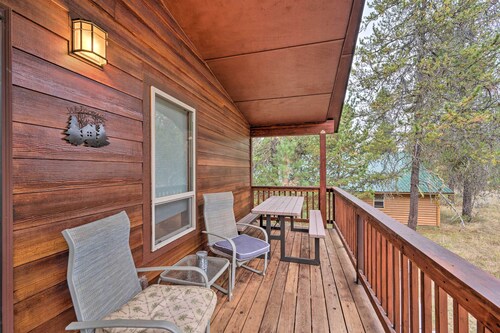 Rustic Mccall Cabin w/ Private Hot Tub & Deck!