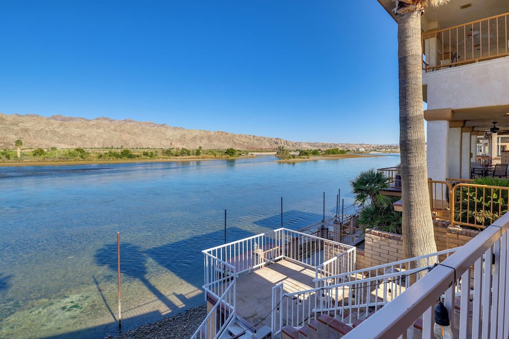 Riverfront Bullhead City House w/ Balcony! - Katherine, AZ