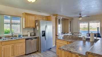 House (2 Bedrooms) | Interior