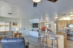 House (2 Bedrooms) | Interior