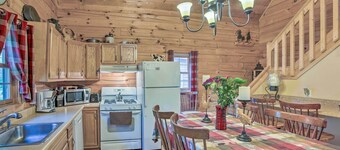 Resort Cabin w/ Fire Pit: Golf, Hike and Play!