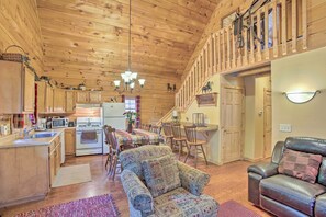 House (3 Bedrooms) | Interior