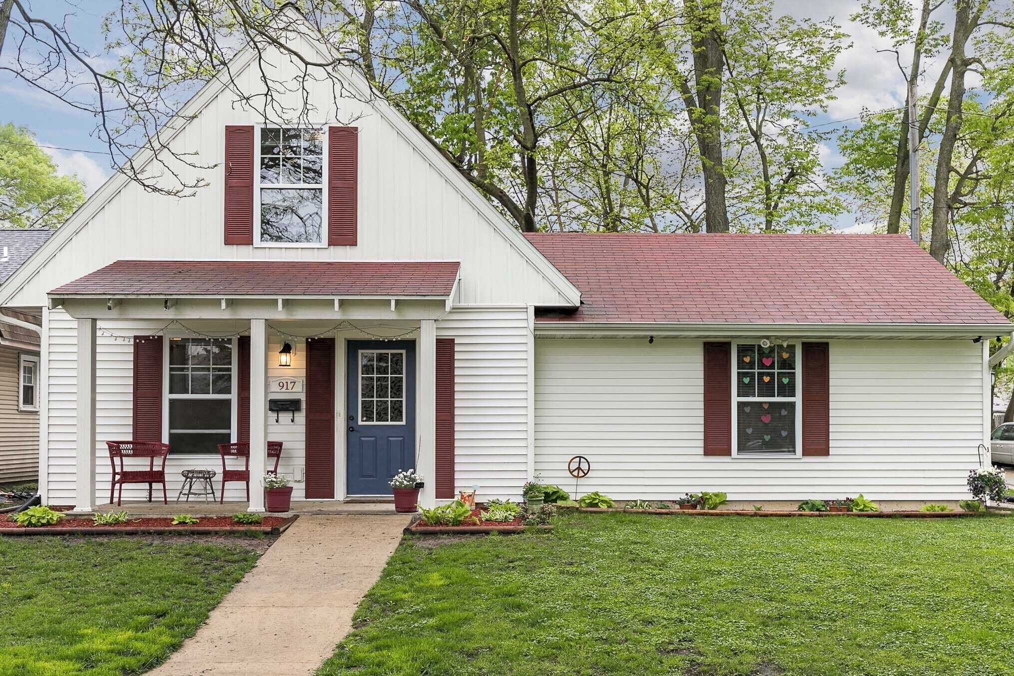 House (3 Bedrooms) | Front of property