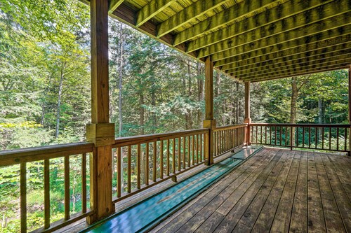 Spacious Dover Home w/ Sauna < 5 Miles to Ski!