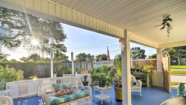 Unclassified image, 1 of 29, button - Vibrant St. Petersburg Home w/ Private Yard! (Seminole)