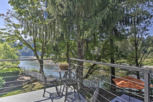 House (3 Bedrooms) | Interior - Waterfront Troutdale Hideaway: Sandy River Fishing (Troutdale)