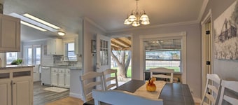 Bright & Beautiful Home, Explore Nat'l Parks!