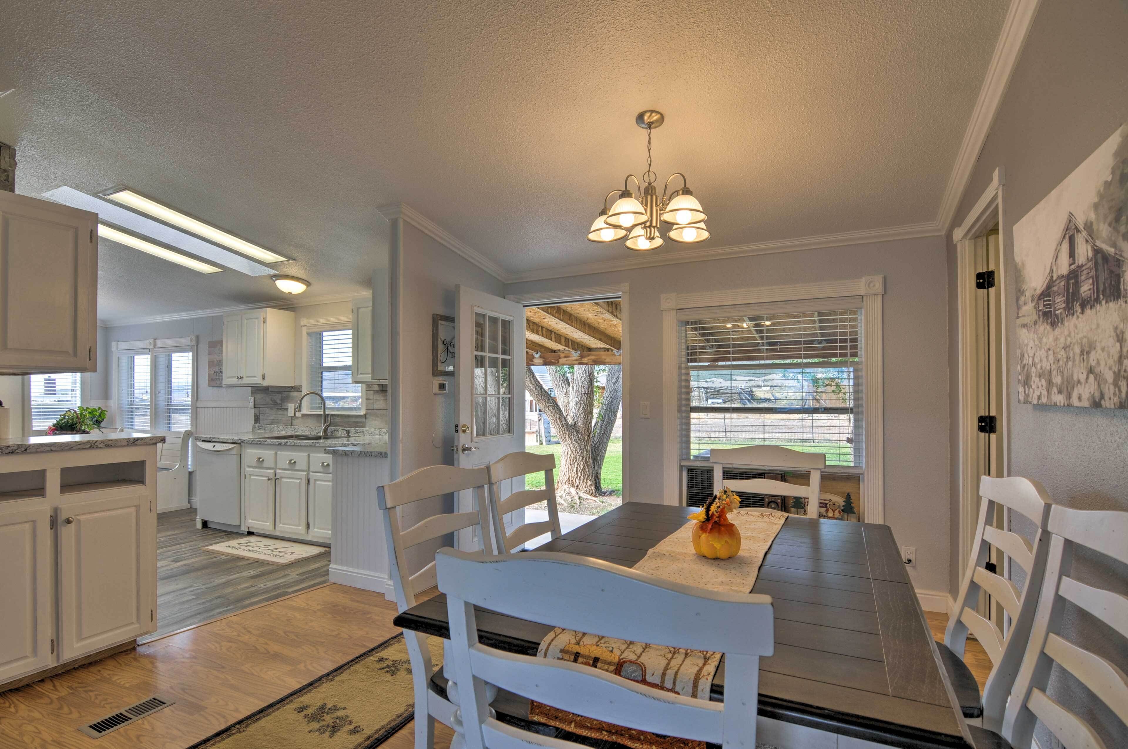 House (4 Bedrooms) | Interior