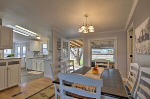 House (4 Bedrooms) | Interior - Bright & Beautiful Home, Explore Nat'l Parks! (Greenwich)