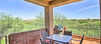 Relaxing Green Valley Townhome ~ 30 Mi to Tucson!