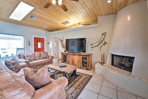 House (4 Bedrooms) | Interior - Lake Havasu Home: Heated Pool & Golf Course Views (Lake Havasu City)