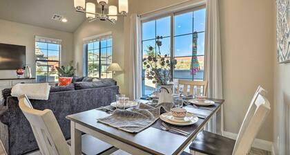 Washington Townhome w/ Patio + Resort Perks!