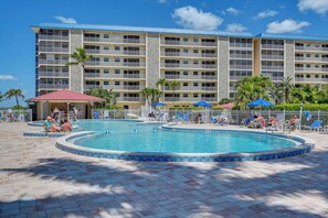 Apartment (2 Bedrooms) | Interior - Oceanfront Bonita Beach Condo w/ Pool Access! (Bonita Springs)
