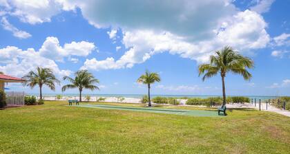 Oceanfront Bonita Beach Condo w/ Pool Access!