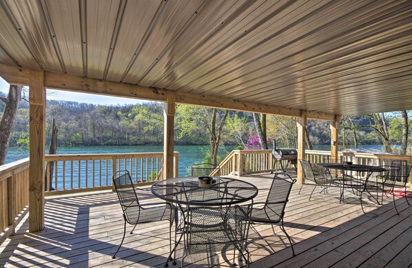 House (4 Bedrooms) | Interior - Expansive Cotter Cabin on White River w/ Deck! (Cotter)
