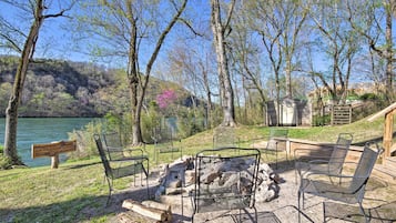 House (4 Bedrooms) | Front of property