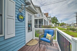 Cottage (2 Bedrooms) | Interior - Coastal Pet-friendly Cottage <½ Mi to Beaches (Chesapeake Beach)