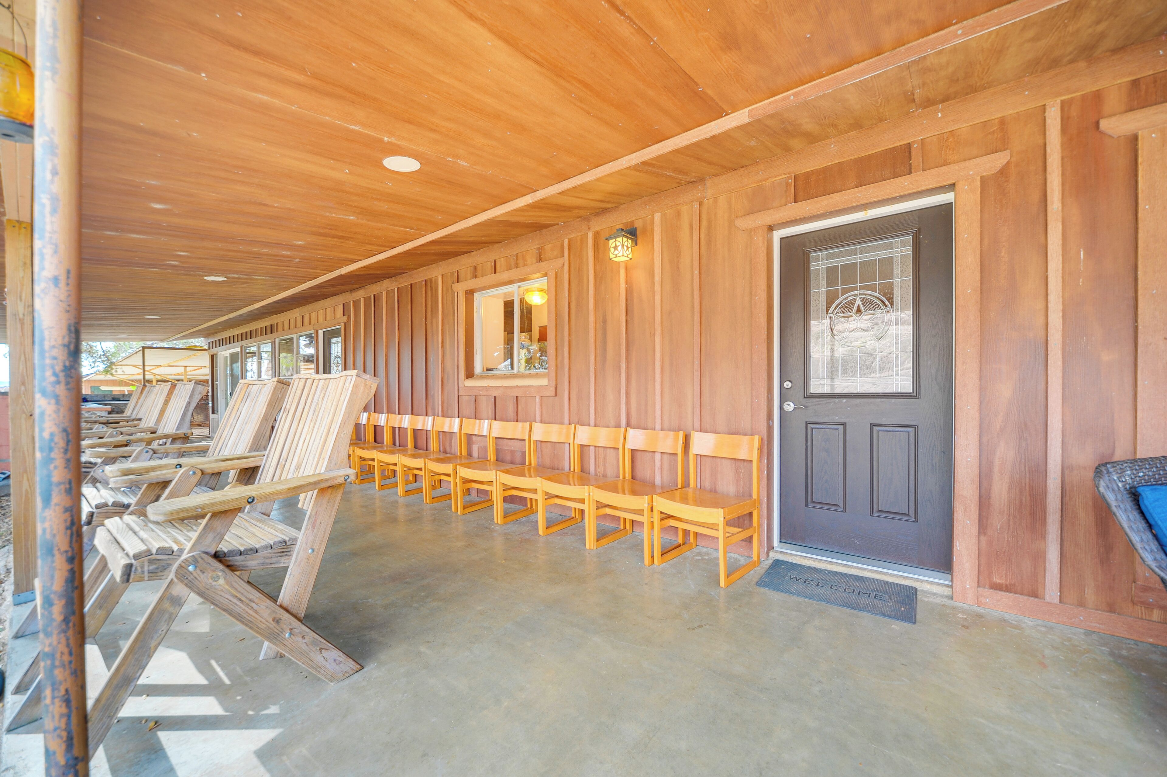 House (5 Bedrooms) | Interior