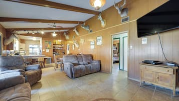 House (5 Bedrooms) | Bahagian dalam