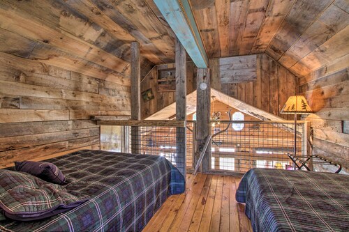 Cabin on Private Island < 6 Mi to Sand Valley Golf