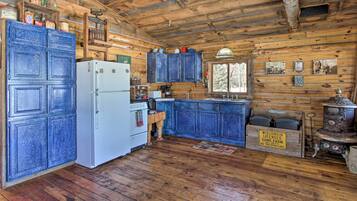 House (1 Bedroom) | Interior